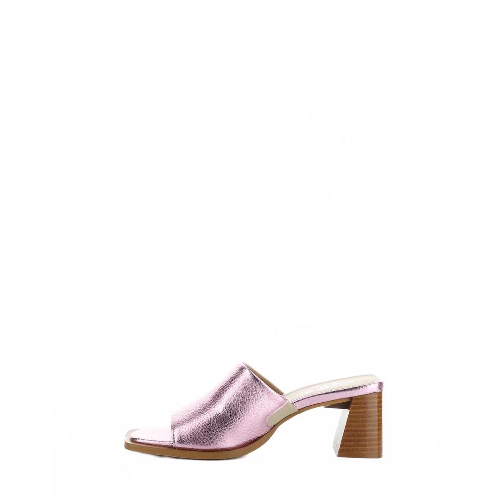 NEW BOS. & CO. women's bryn slip-on sandal in lilac
